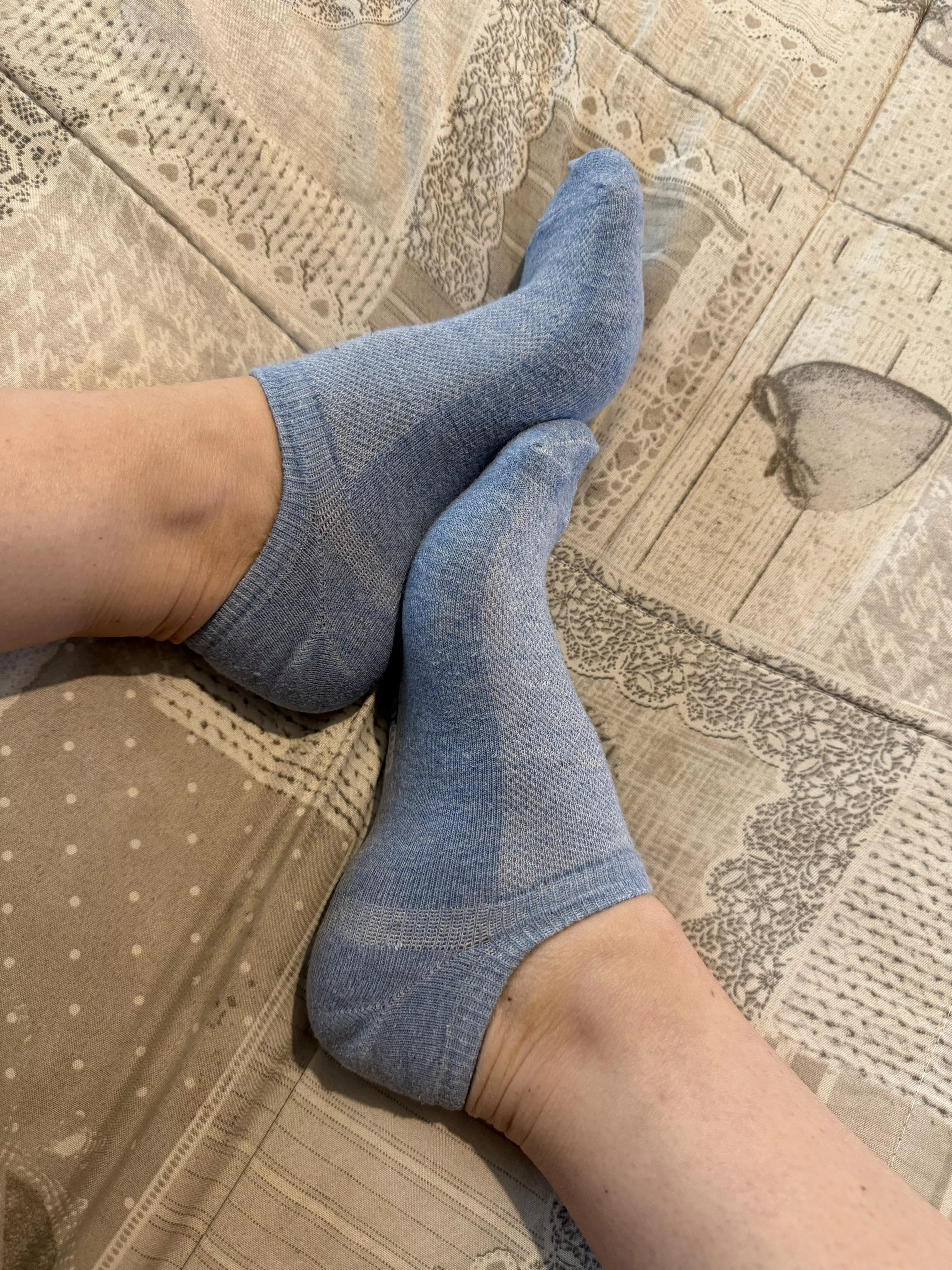 Smell my socks slave! posted by bonedcadiz
