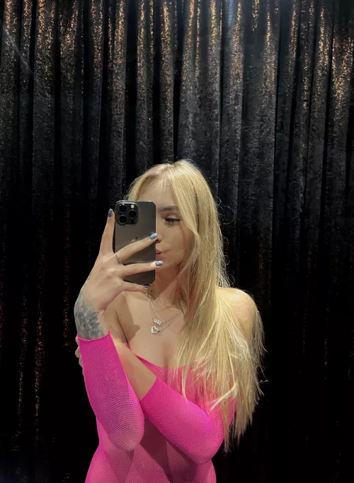 wallpaper idea for u by majorgirlyslut