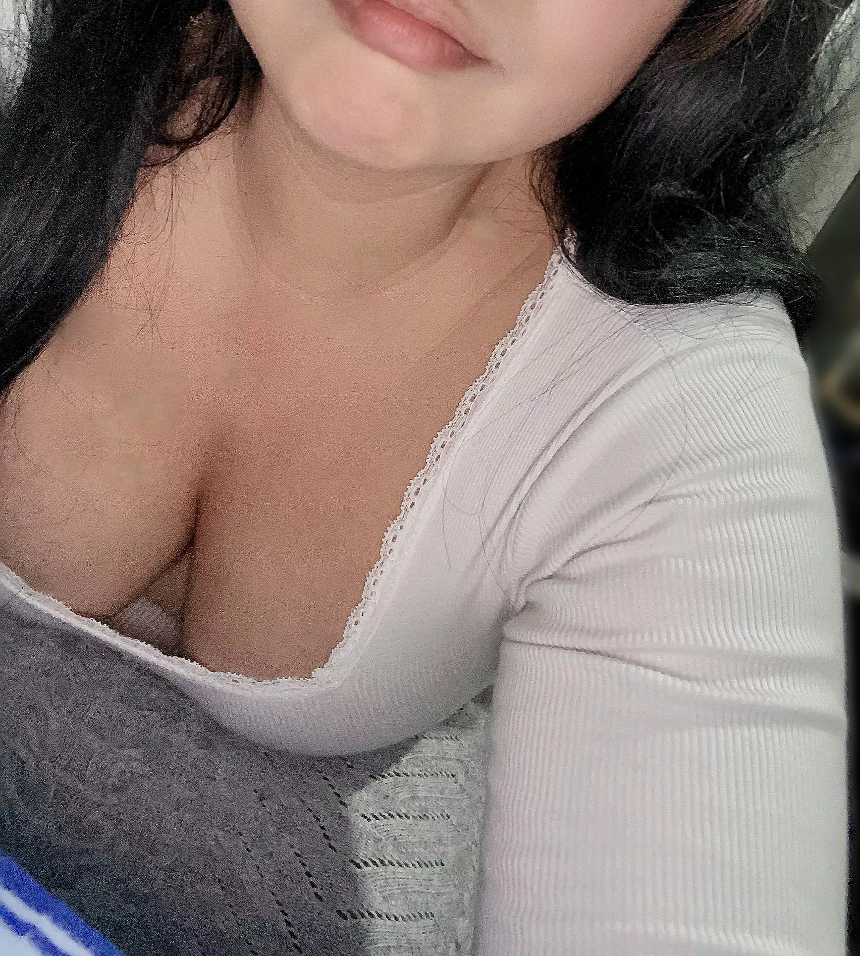 Your POV: i am giving you a goodnight kiss posted by SexyAzucena