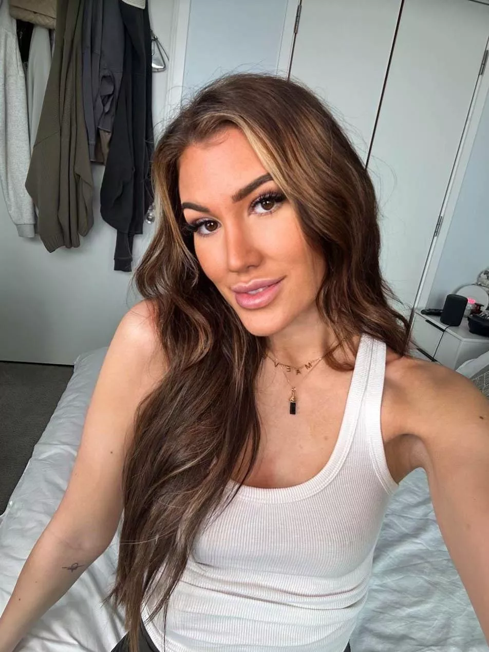 Do you think I'm someone you could date? posted by HomeFar1276