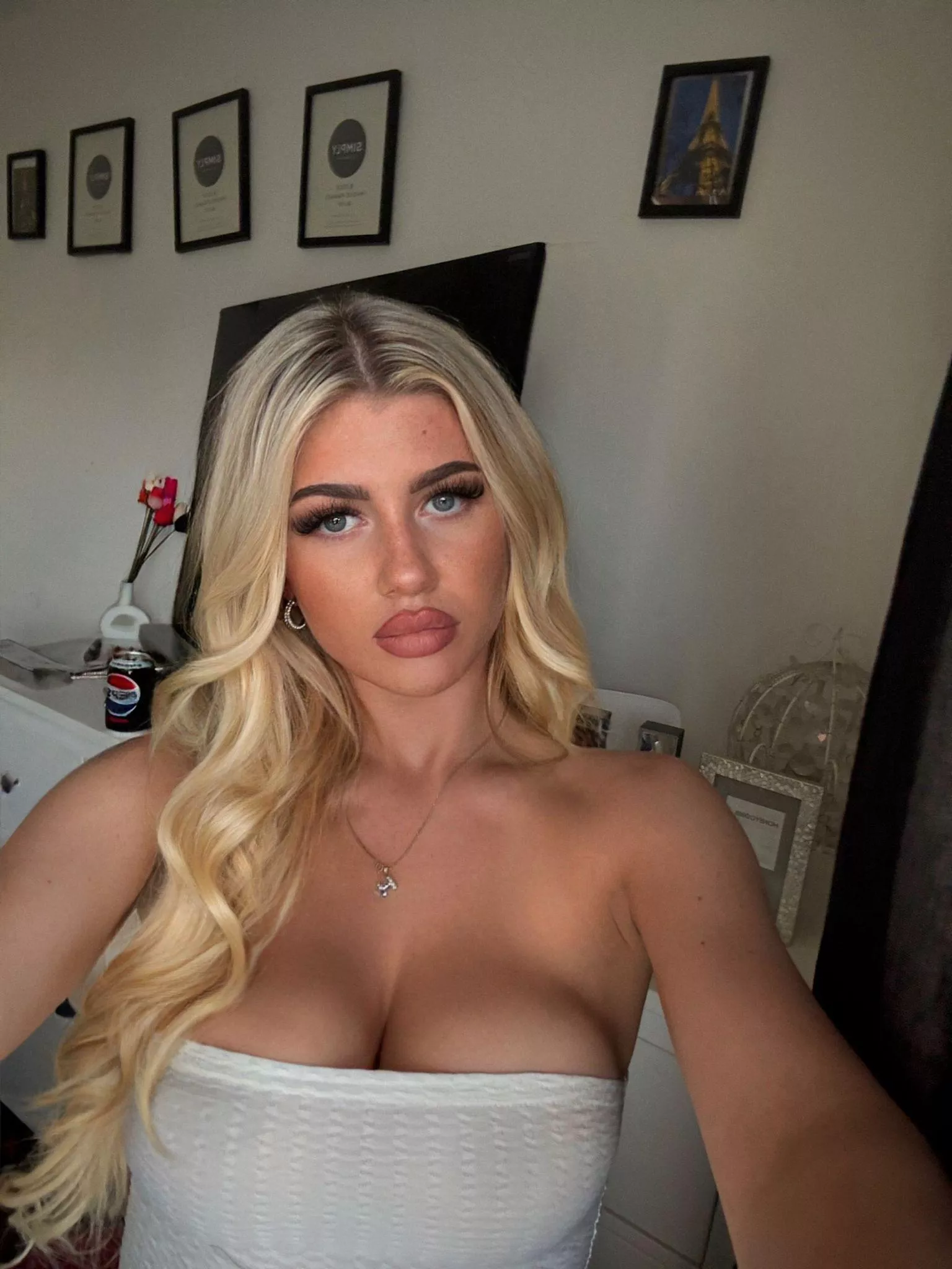 finish on my pretty face or tits :) posted by mvllok