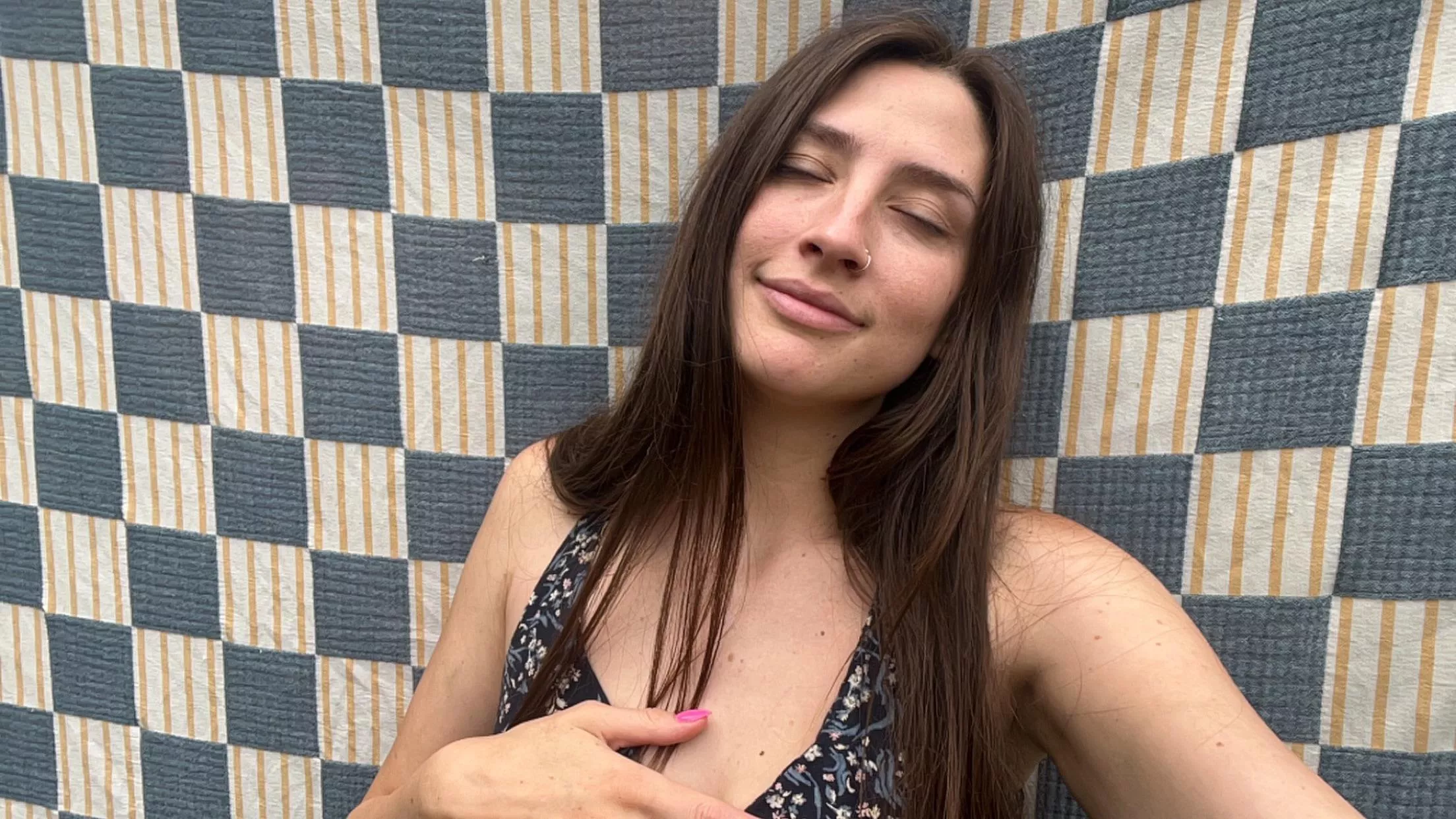 Hanging laundry  posted by bbygirlbambixo