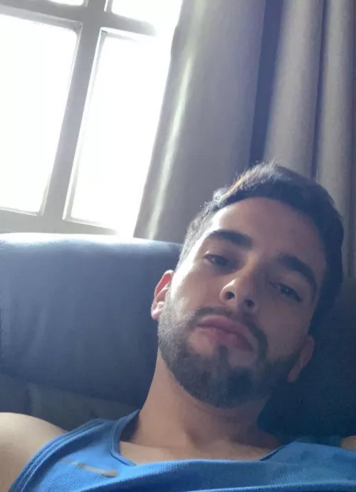 👋🏻 hey! I’m Andrei, 24, looking for friends and my future husband here. 👀 by vipandrei