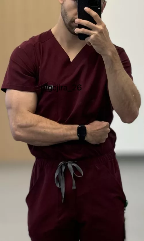 Where do your eyes go first? by gojira_26