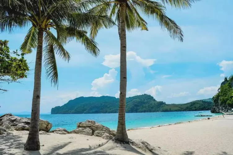 white sand perfect to relax @palawan philippines by Wasted_buddd