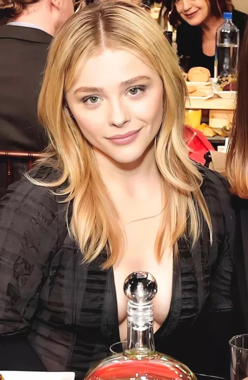 Chloe Grace Moretz  by Bizkit_n_gravy