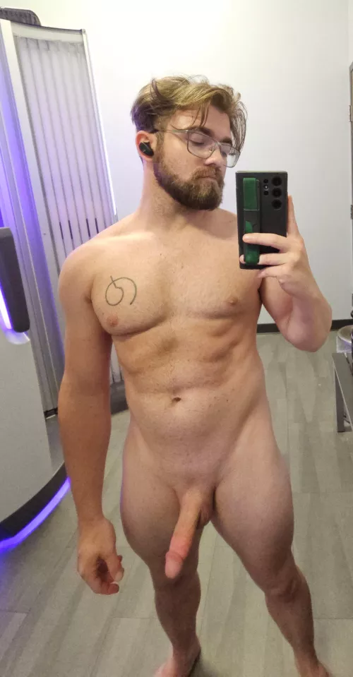 The kind of gym selfie you really wanted by TurfsTalisman