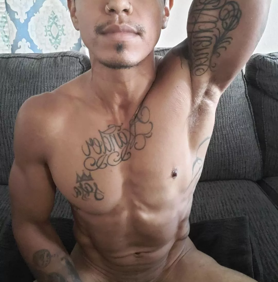 Bet you can't afford to serve your Daddy😈 posted by shortking_fit