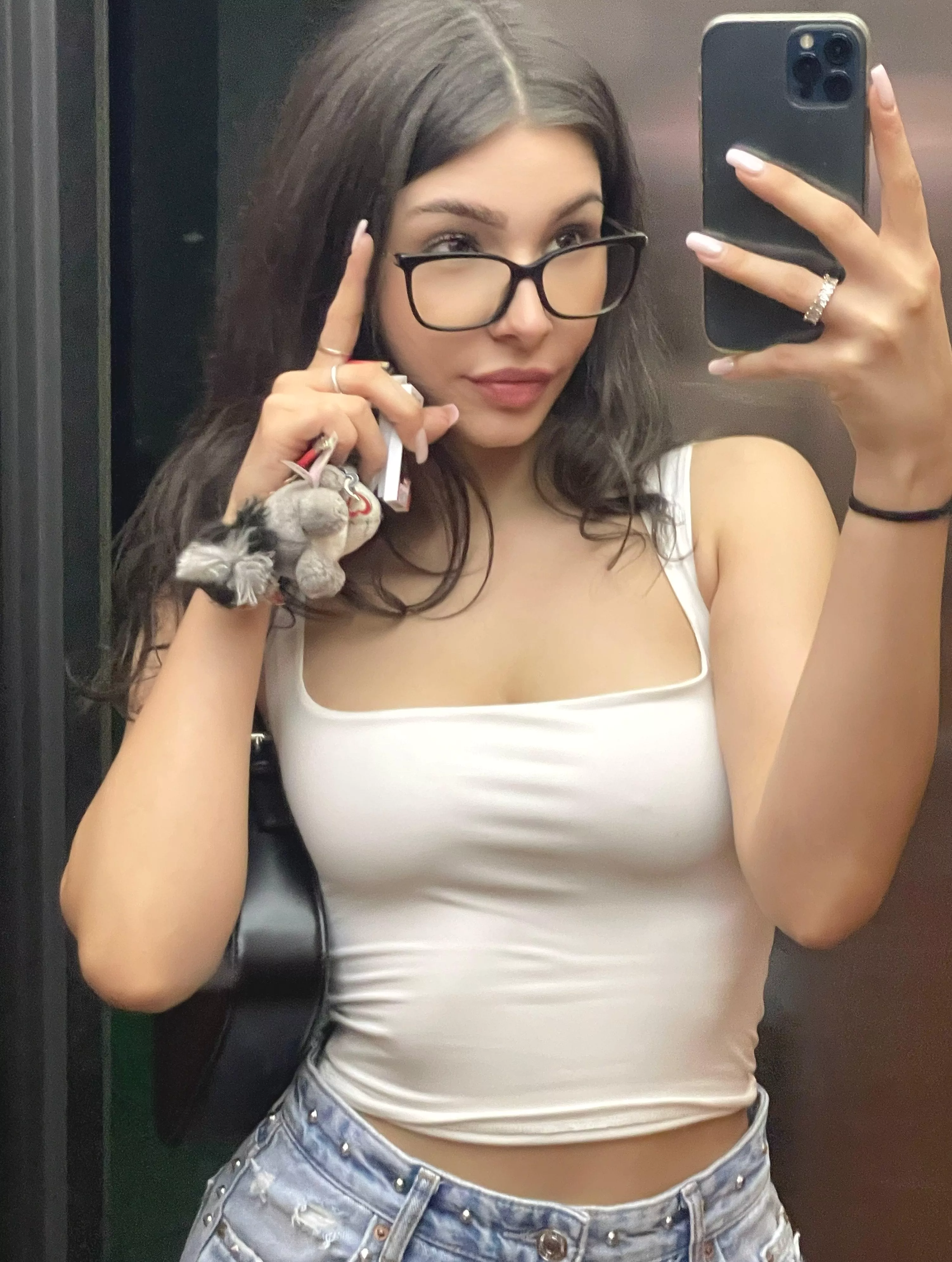 Do I look gorgeous enough for my age? posted by perfect-girlfriend