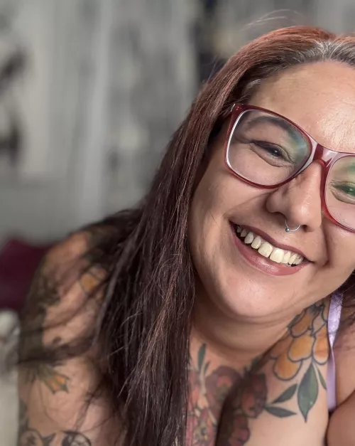 Light makeup and a big smile by spicysundays