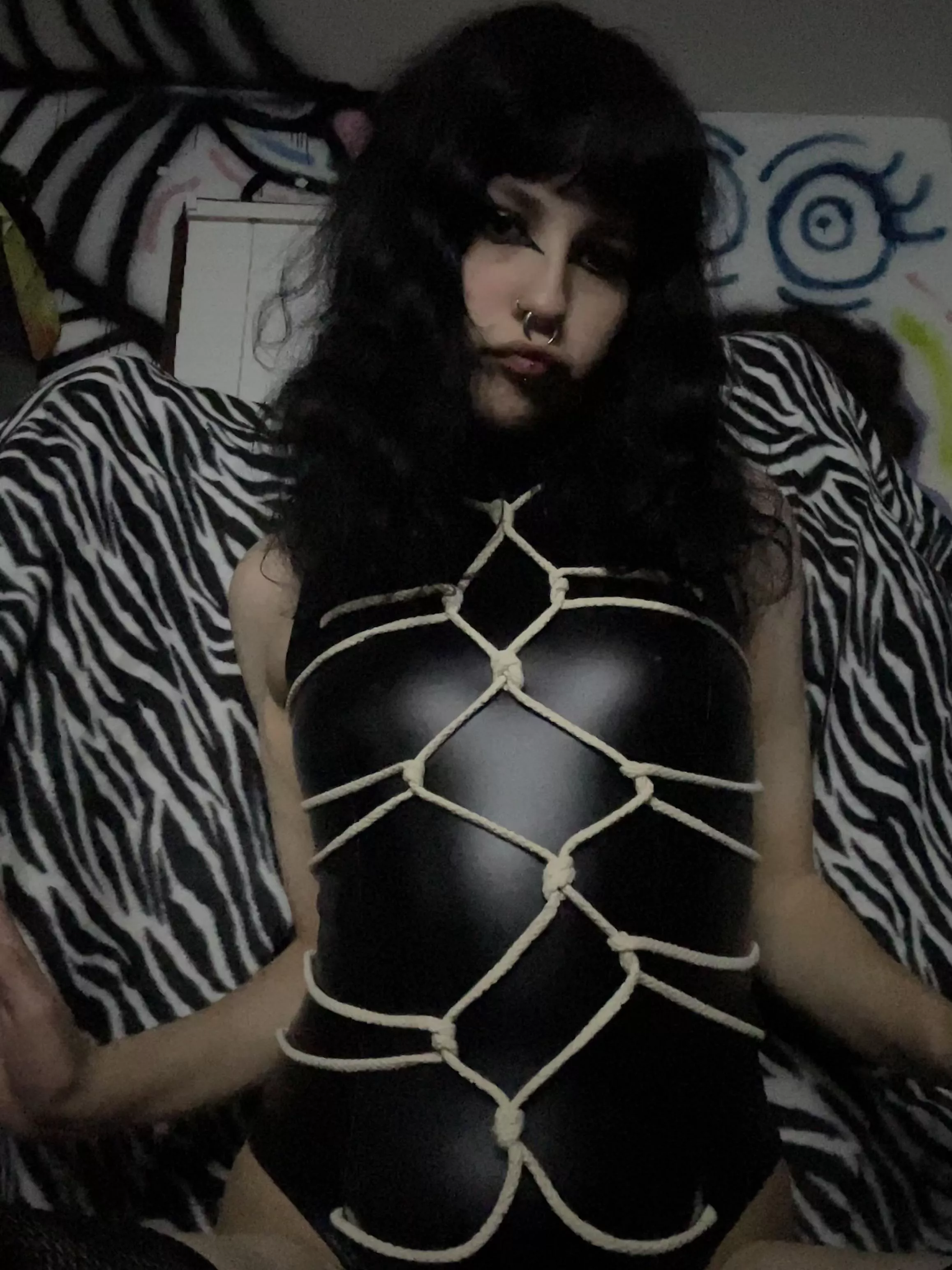 nothing feels better then leather  posted by emopxssy