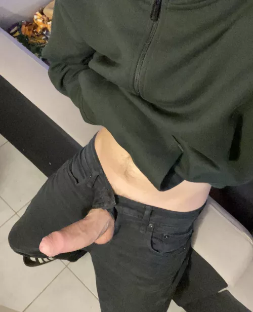 oops, looks like it got out…  by kravinks