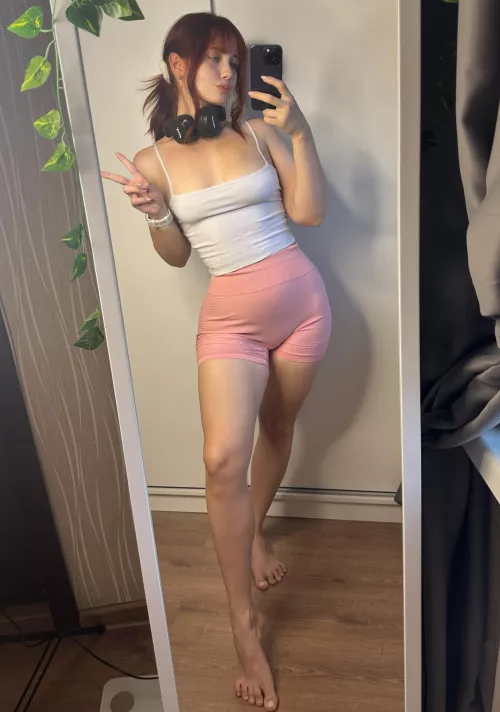 Rate these yoga pants by Jyu_San