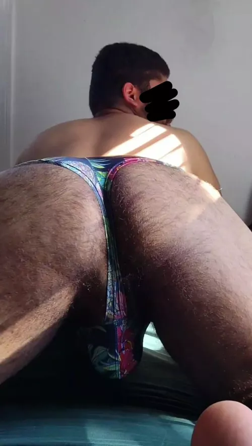 Right down the middle by SkylarWantsToPlay