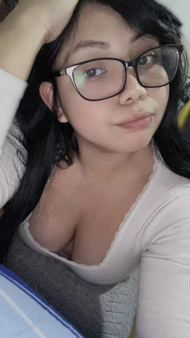 When a young milf sends you selfies like this, you come over immediately, that’s the rule  by SexyAzucena