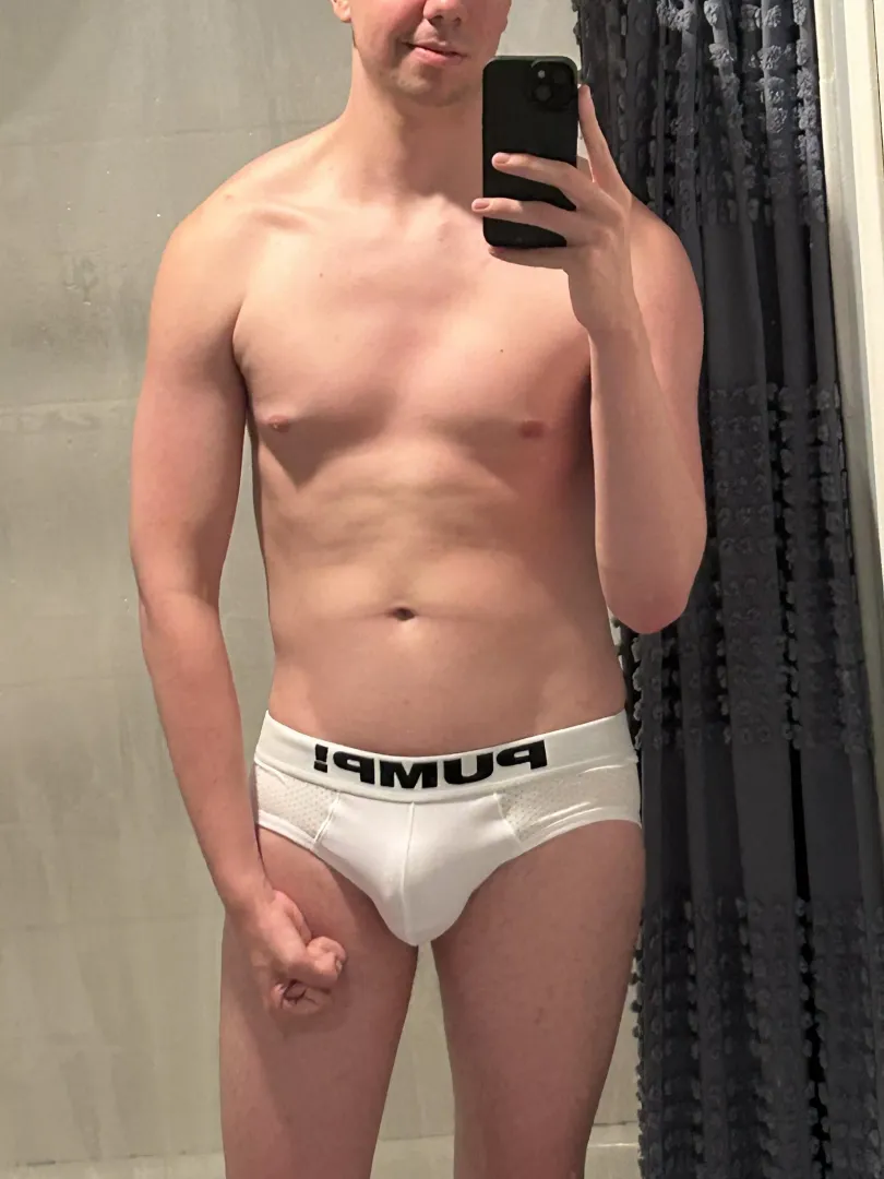 [20] Just got some new briefs 🥵 posted by Glittering_Echo1766