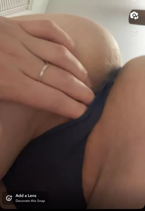 4 months pp, are you curious about what’s under there? by elise__rose