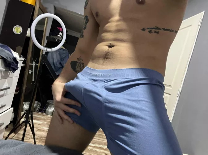 Best outfit is no outfit, right? by ZaynReedx