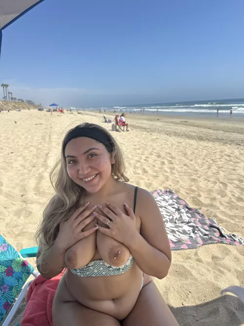 Having some extra fun at the beach  by 420lexisexi