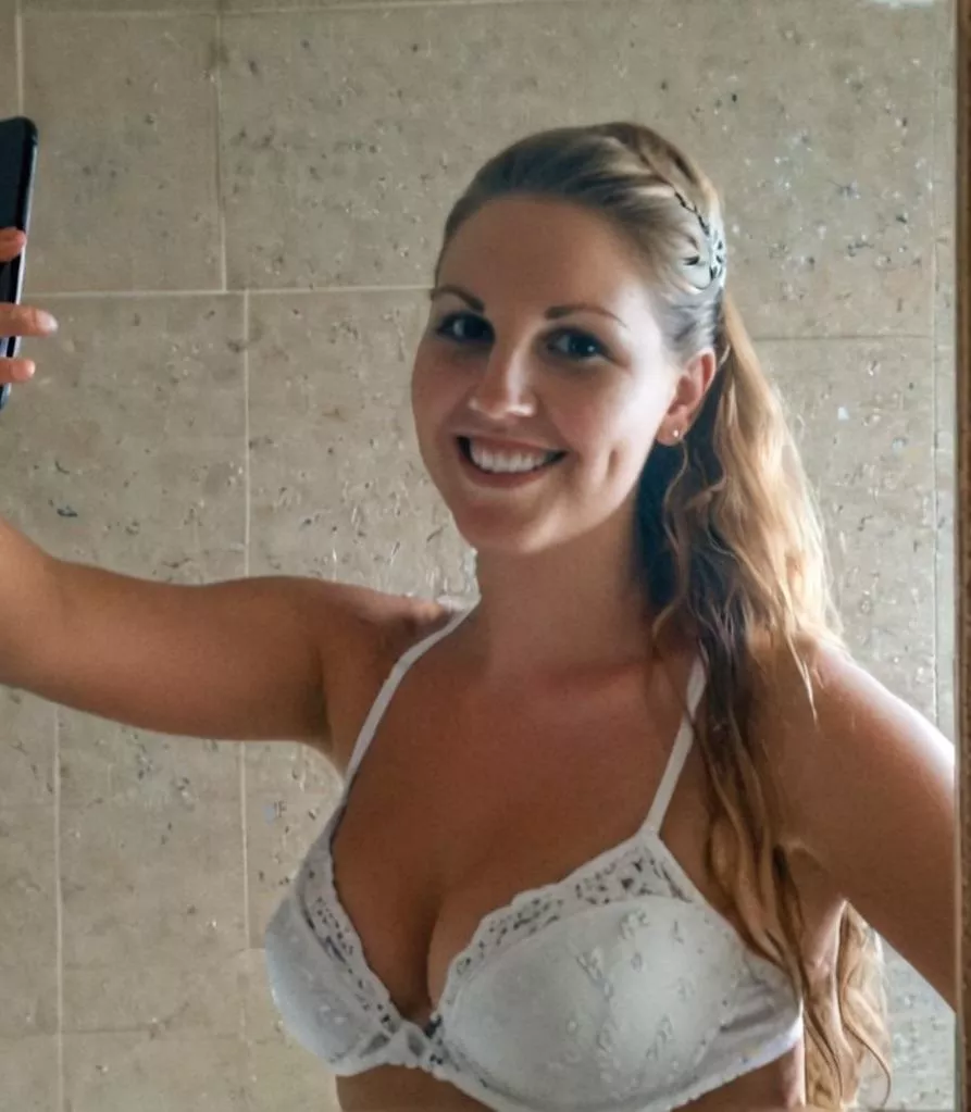 Got a nice compliment. Felt cute. F32, 5’8, 165lbs posted by Fun-Appointment-2300