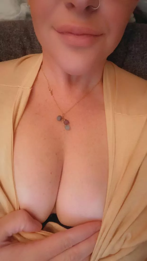 Happy Friday posted by GngrPeach