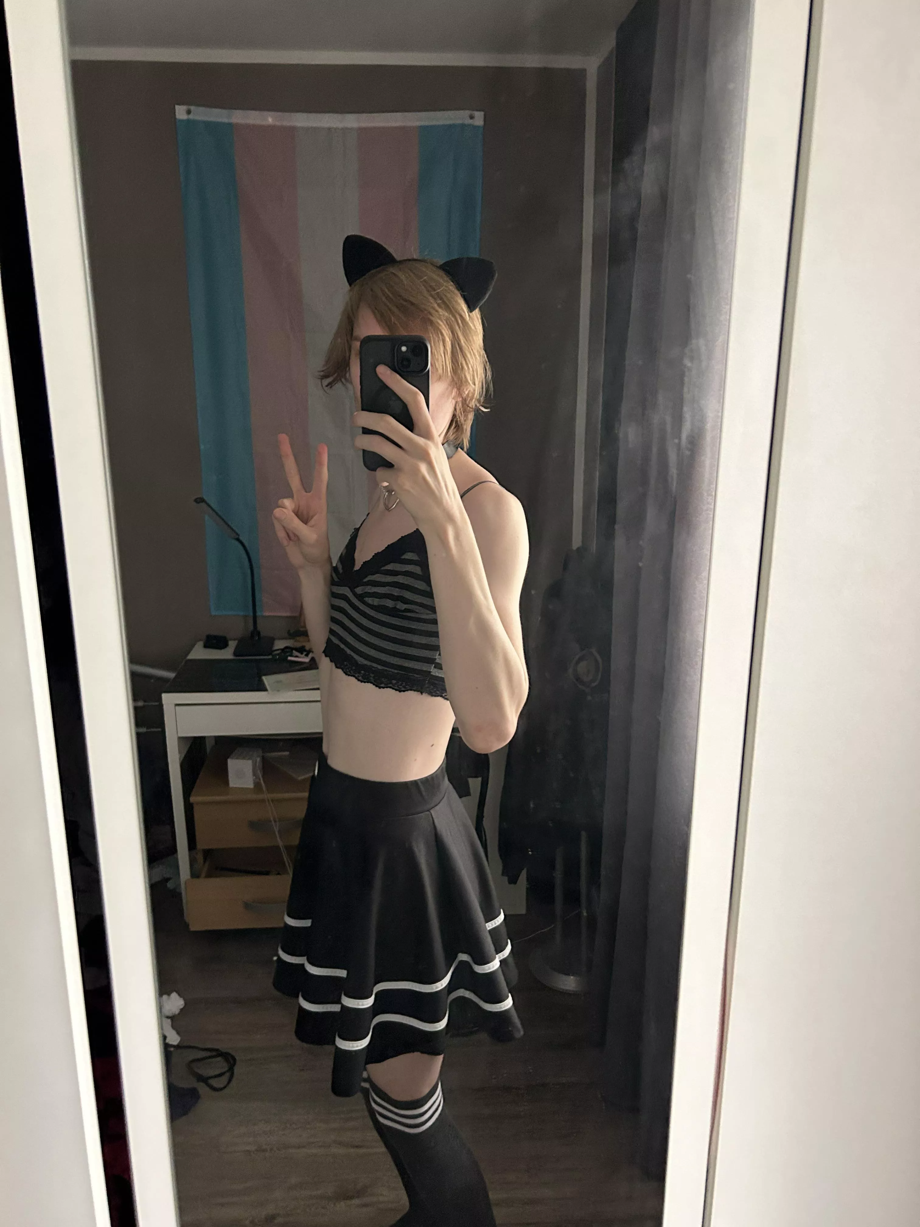 I always feel better dressing up cute :3 posted by Femboy-_-Sky
