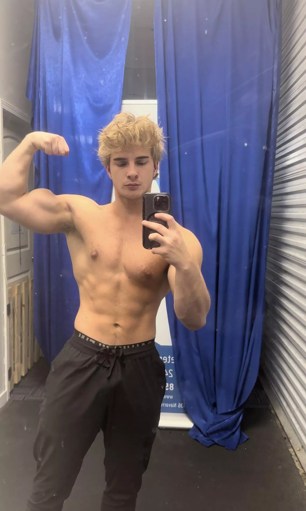 I always hittin' the gym. Wanna feel this? posted by precious_george2