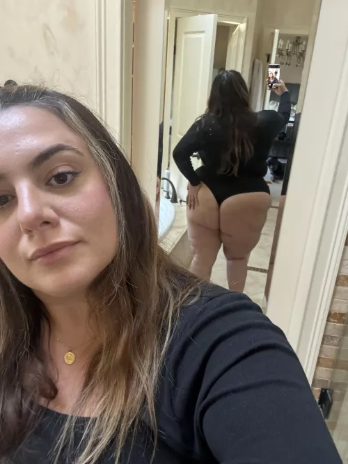 I can be a handful by StellaCurves