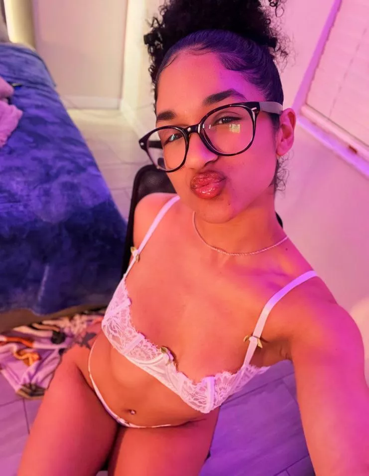 I just want to be played with by milkyzula