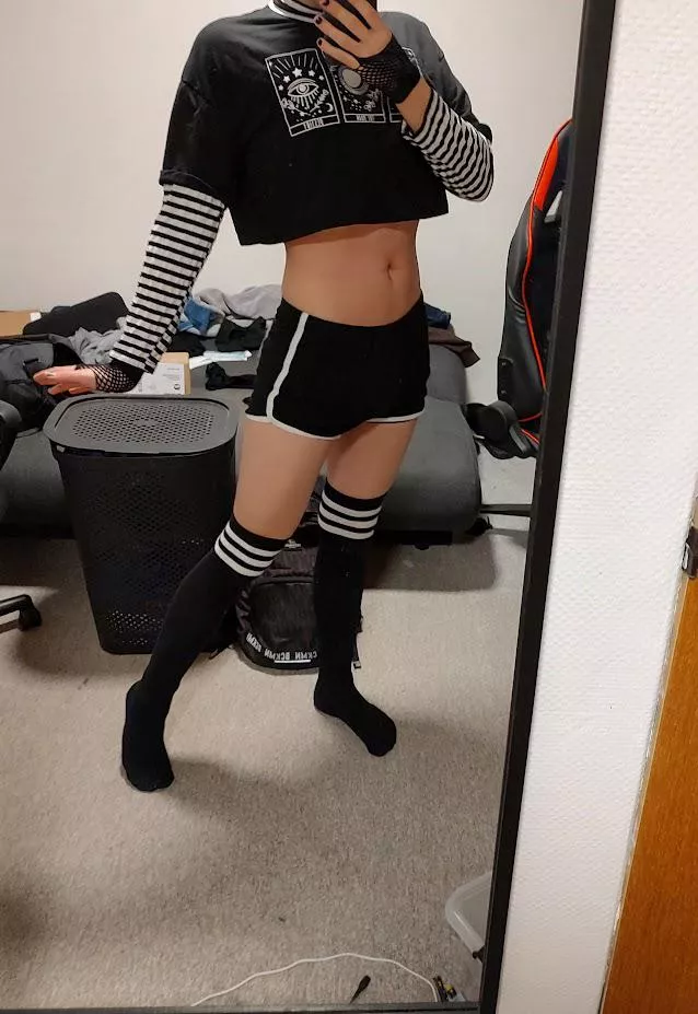 I really like these kinds of shorts!!! :DDDD posted by GMDSander