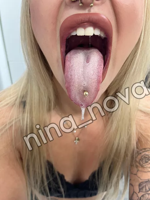 I wanna drool for you  by MissNinaNovaQueen