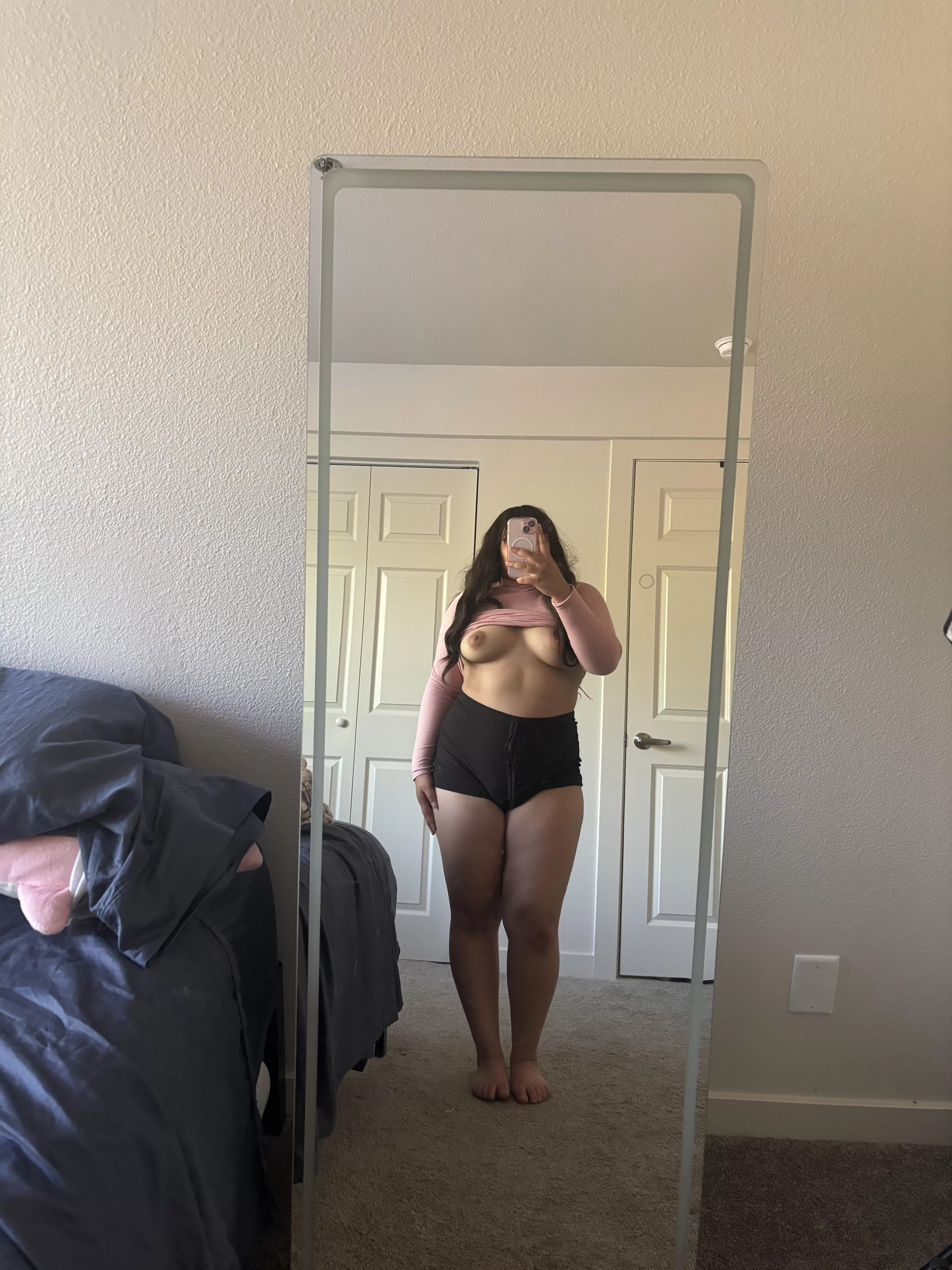 I will always proudly show off my curves <3 posted by naughtywhorechata