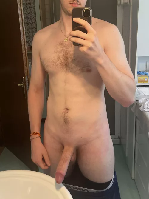 Just shaved🥵 by hugespeedo03