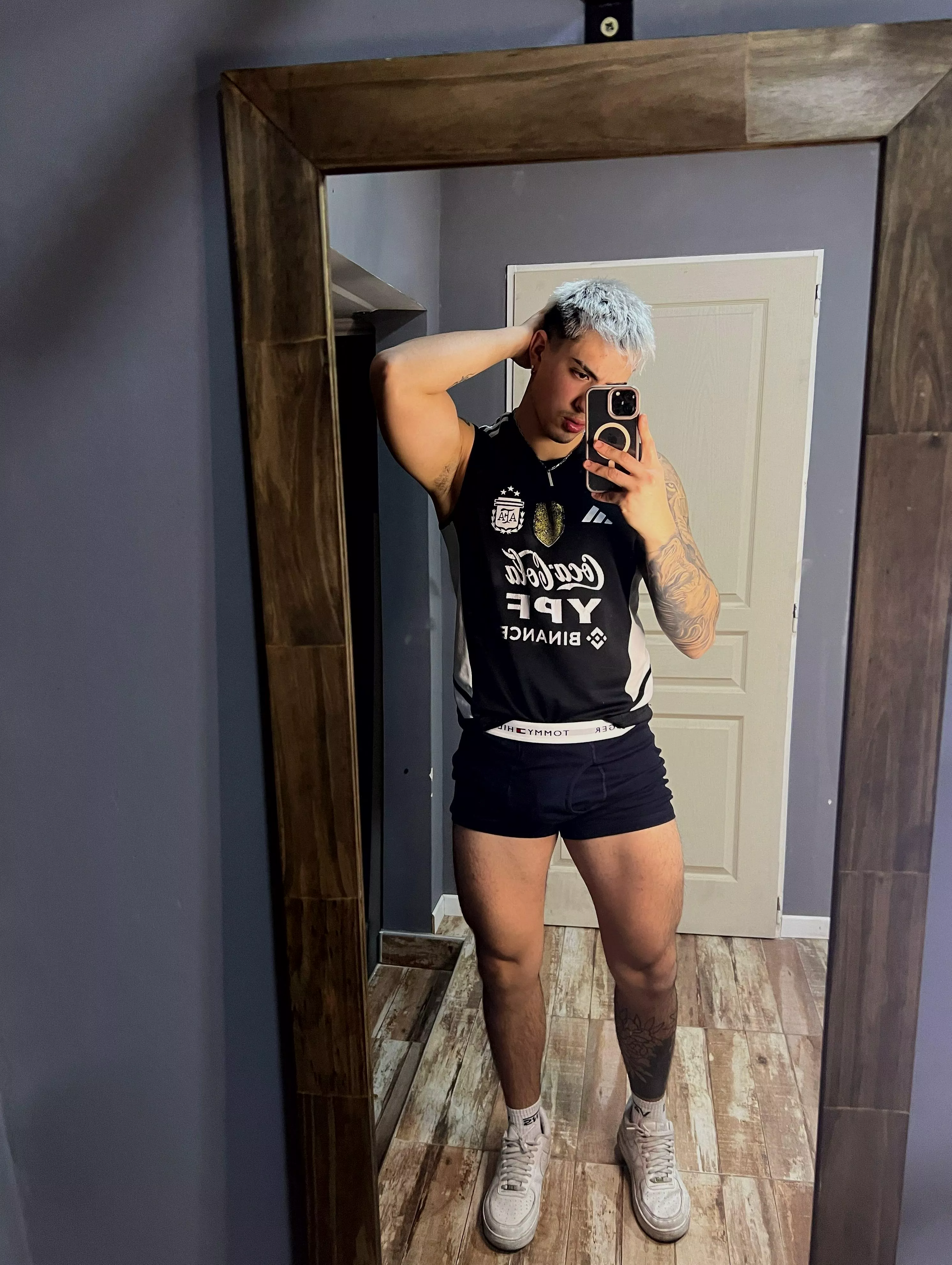 Soccer stud's sweaty pits exposed posted by ZaynXReed