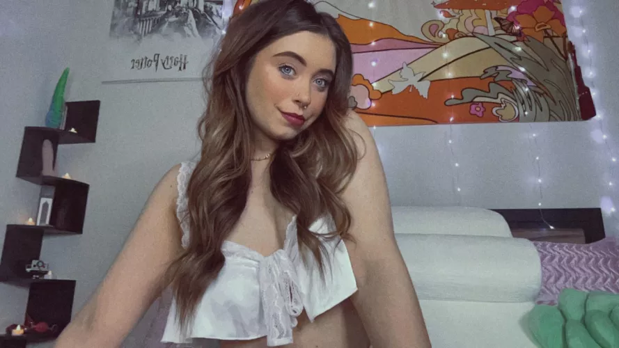 come keep me company 💜 www.chaturbate.com/stacycakesxo by stacycakes33