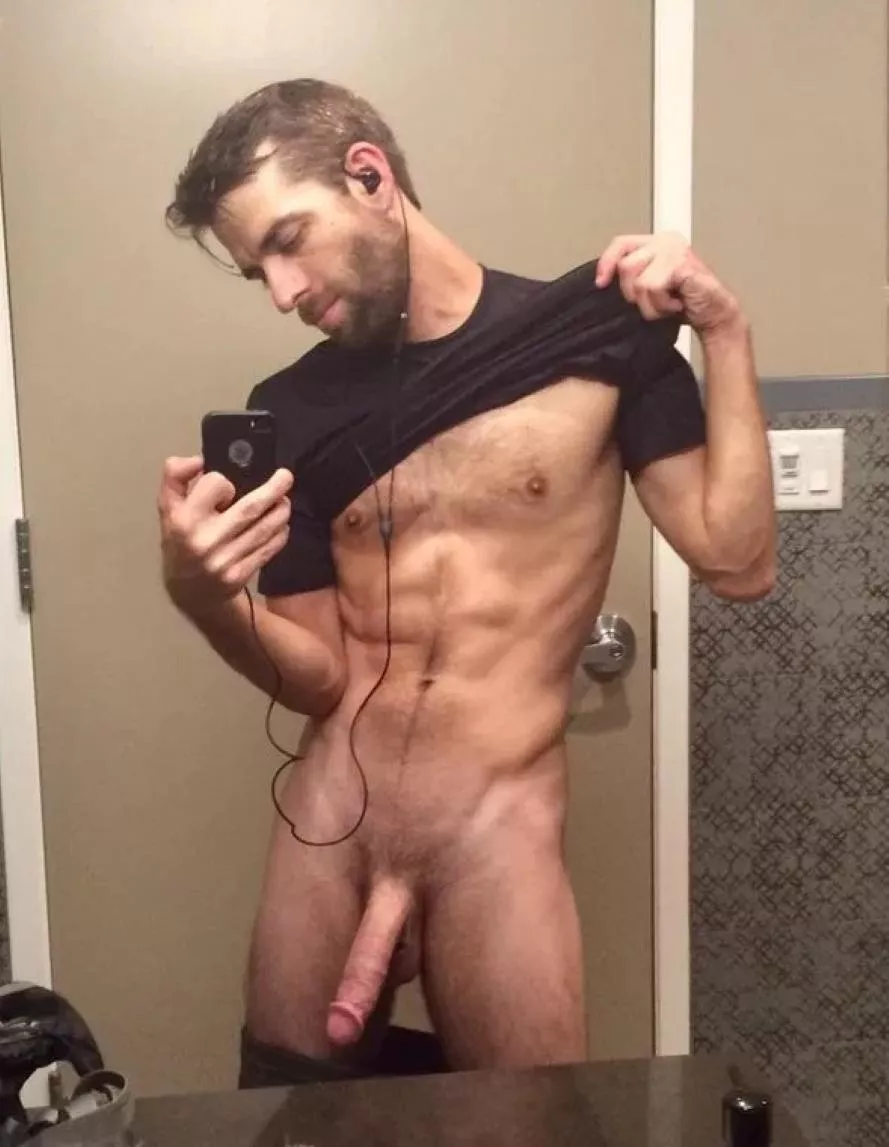 Decided to see how I look on Reddit (35) posted by Sleepingmonster99