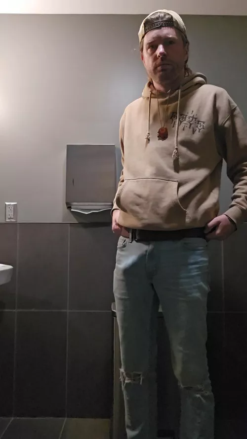 Flattering jeans by Marjohh