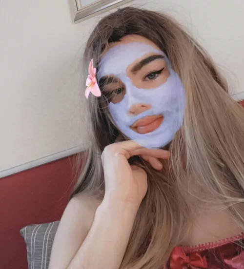 Helloooo 😚 by HousingCommercial520