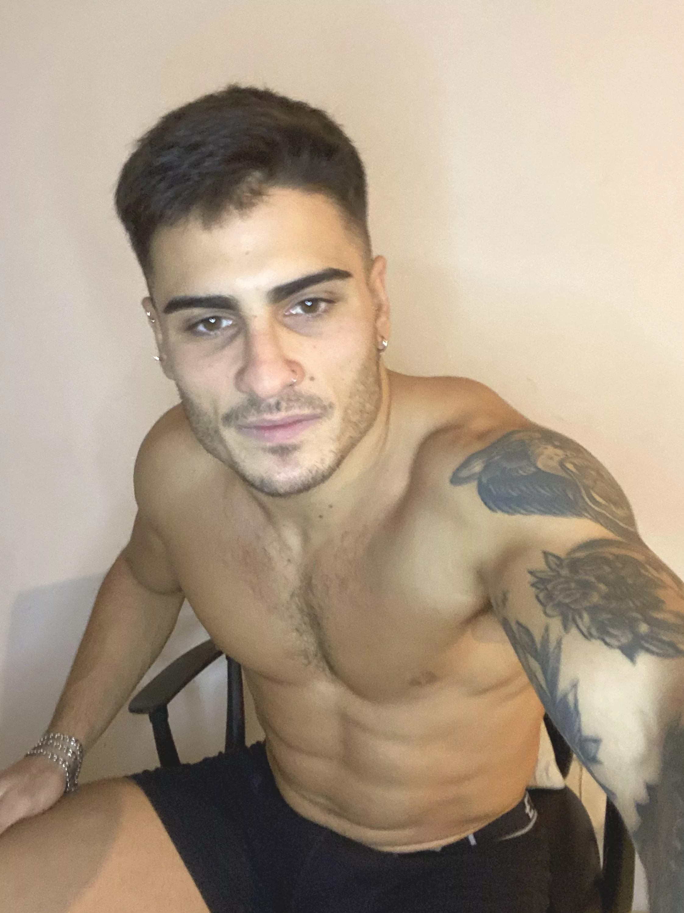 Thirsty for a taste of my rock-hard abs, baby? posted by OlieTheKing