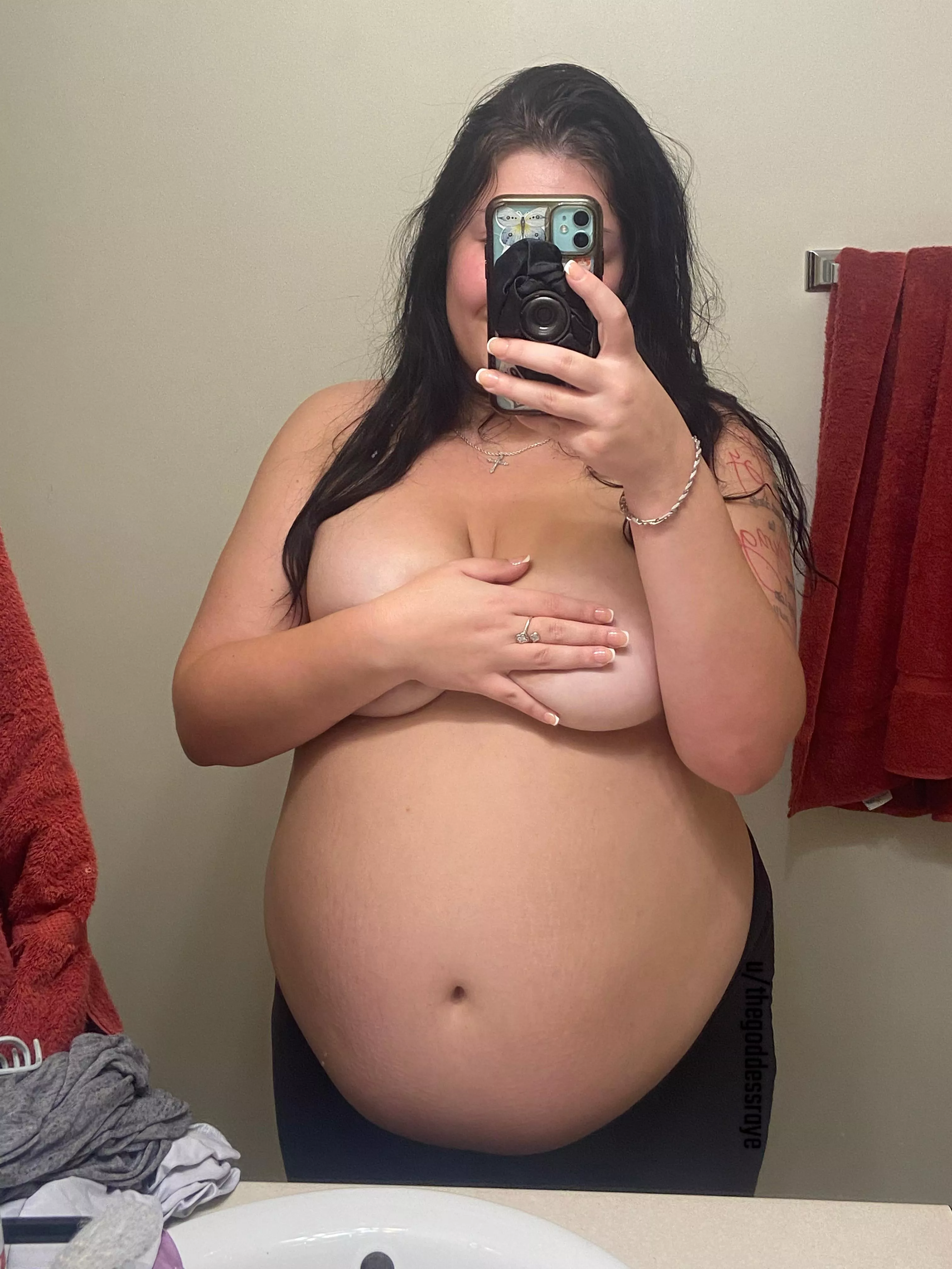 This is the result of drinking soda for the first time in over a year. Imagine if I drank it every day 🫣 posted by TheGoddessRaye