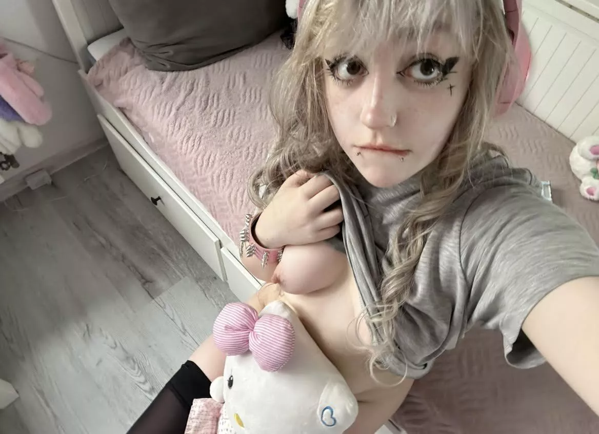 Would you smash a petite tatted babe posted by vick1wilder