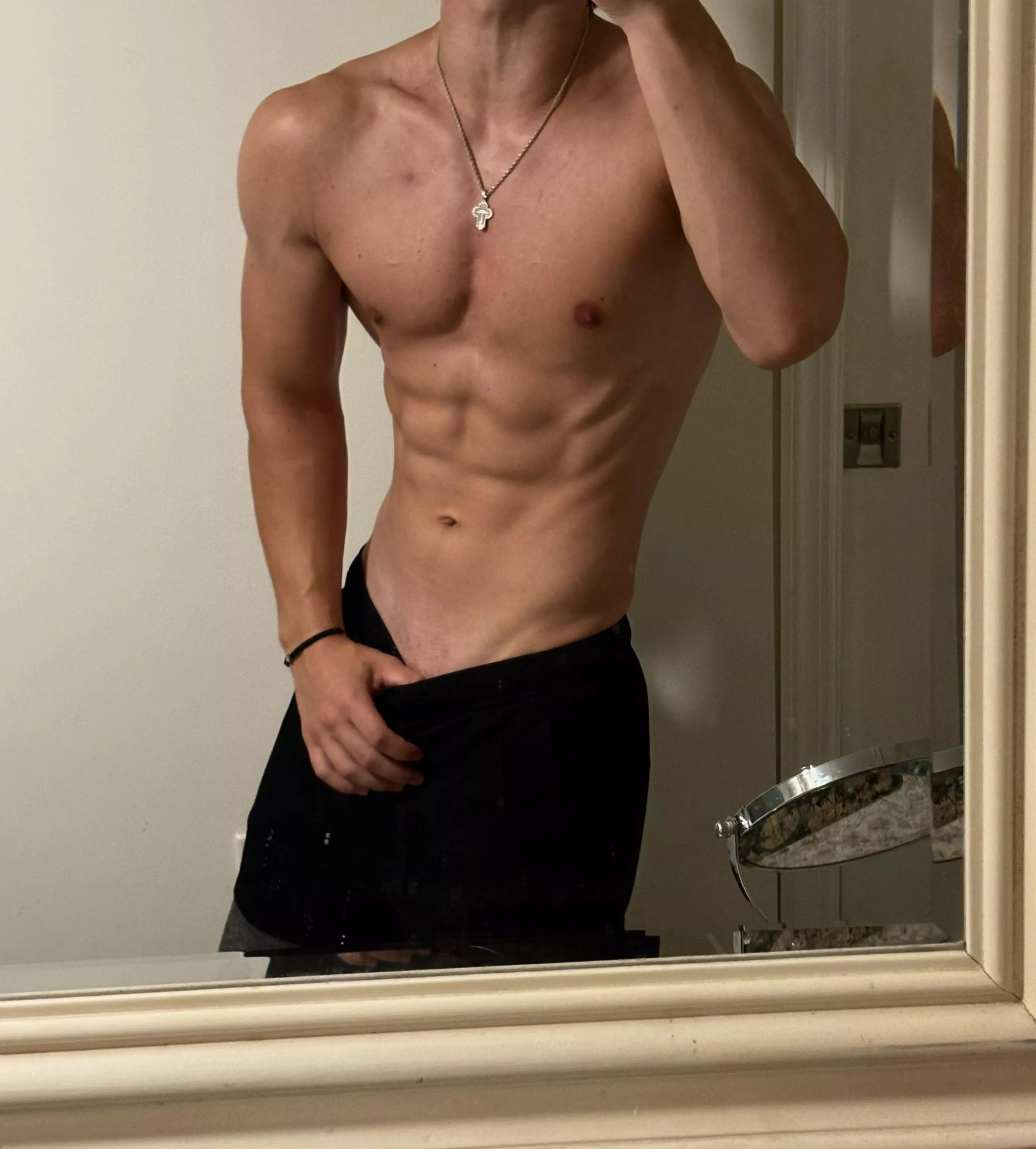 [18] Oops, my fingers feel so heavy  posted by Anon09815