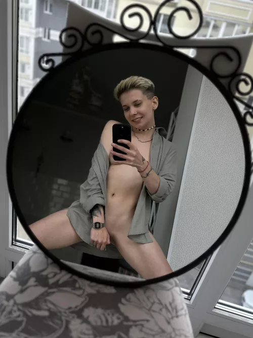 my short hair emphasizes my playfulness and passion, as you can see for yourself by keisha_doll