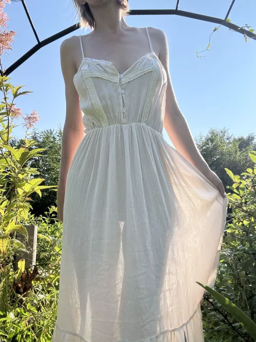 Sunshine girl [F45] by ExoticArches