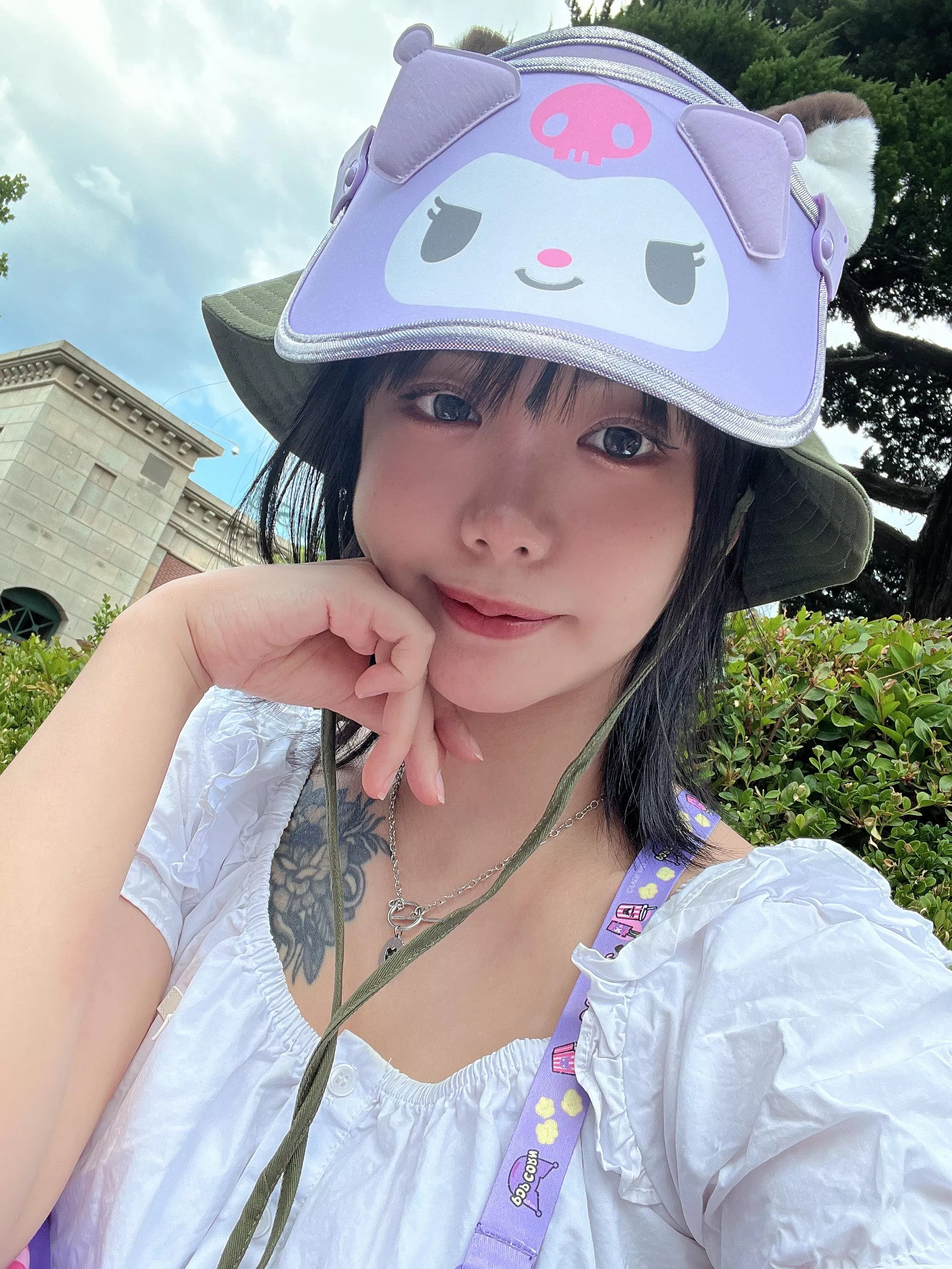 am I the type of girl you'd fall in love with? xd posted by Minimum-Fisherman142