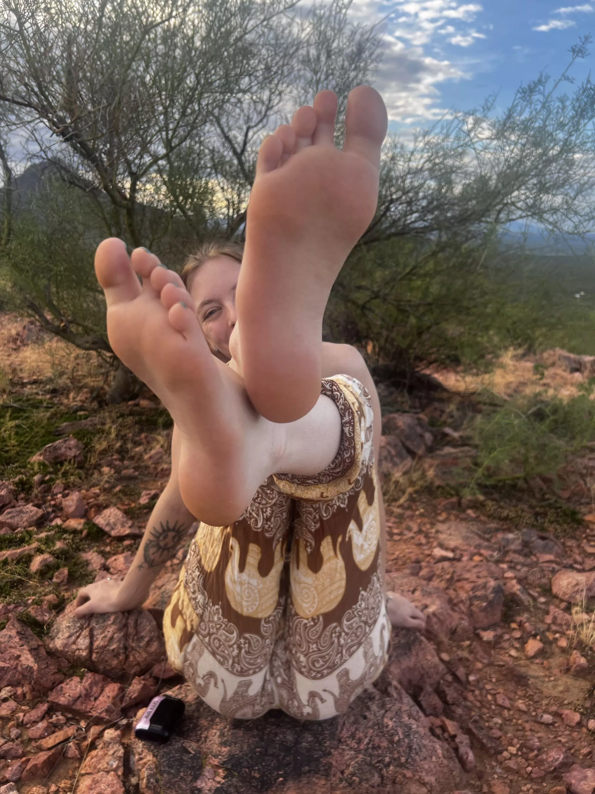 Gorgeous view with gorgeous soles what could be better posted by rosesfeet05