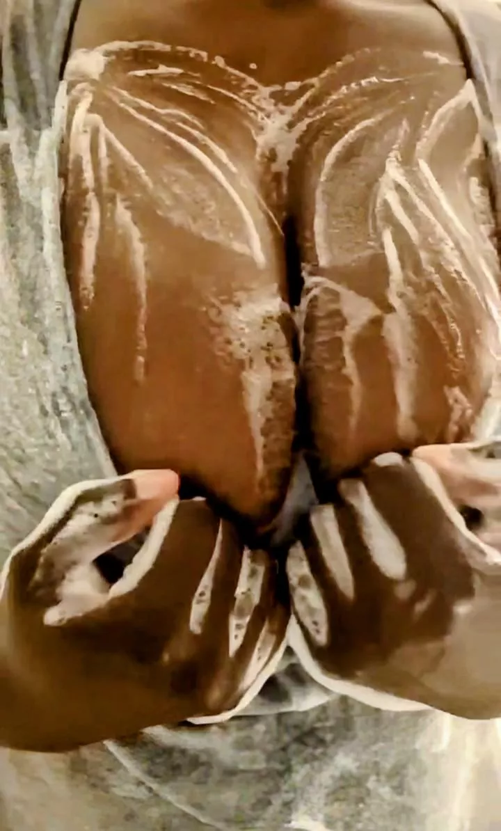 Got carried away with the soap 🧼, but I love the suds 🫧 [oc] posted by GoddessAndromache