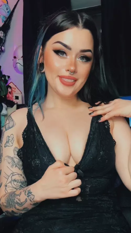 My lips are yours by NOMADTVS