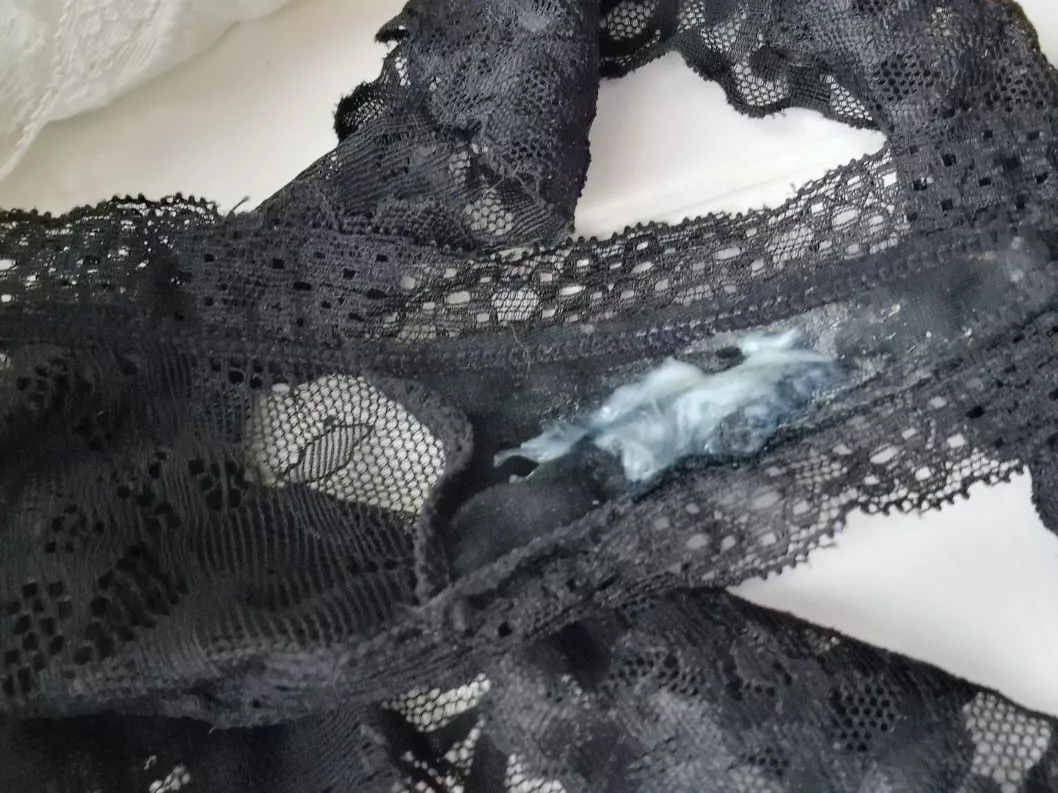 Say yeah if you’re jerking off right now !! posted by Lazy-Calligrapher794