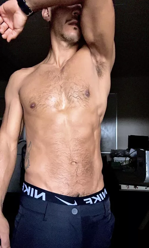 Sweaty and musky scents just how you like them. by jluis2024